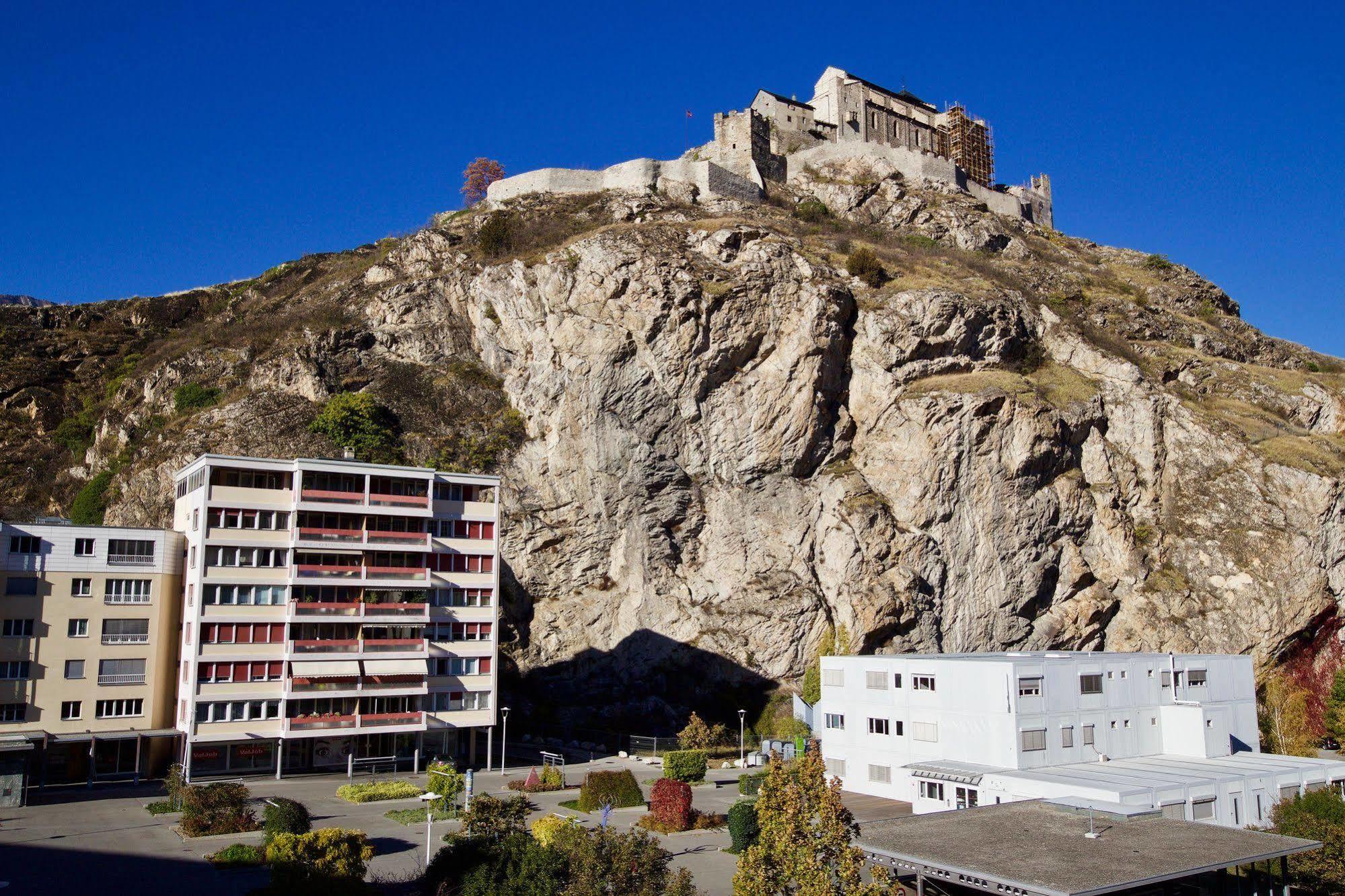 Hotel Du Rhone سيون المظهر الخارجي الصورة