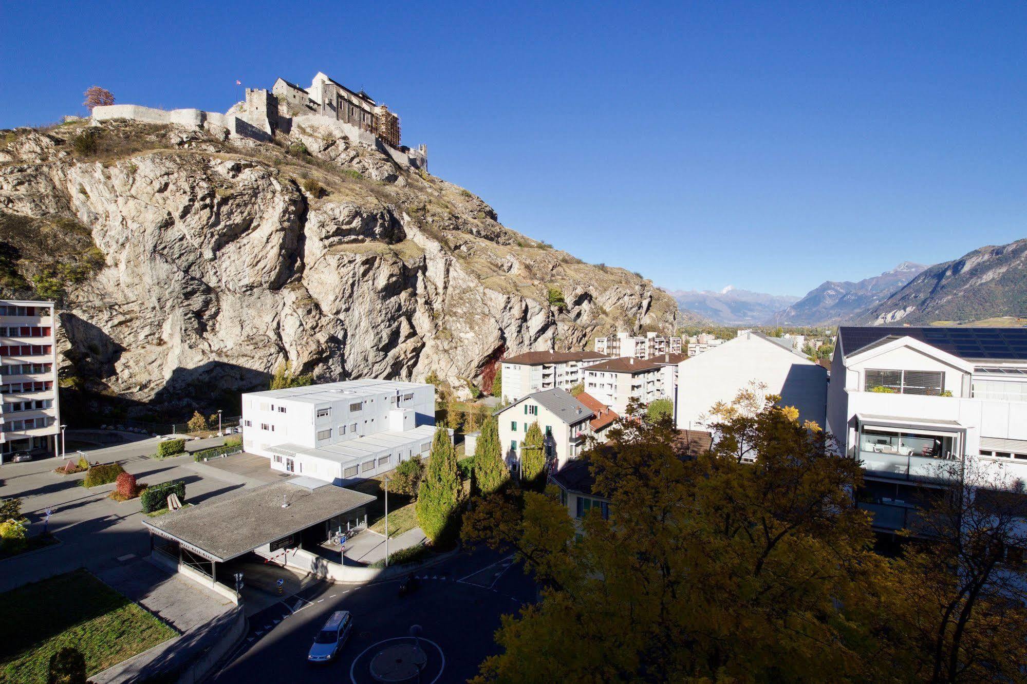 Hotel Du Rhone سيون المظهر الخارجي الصورة