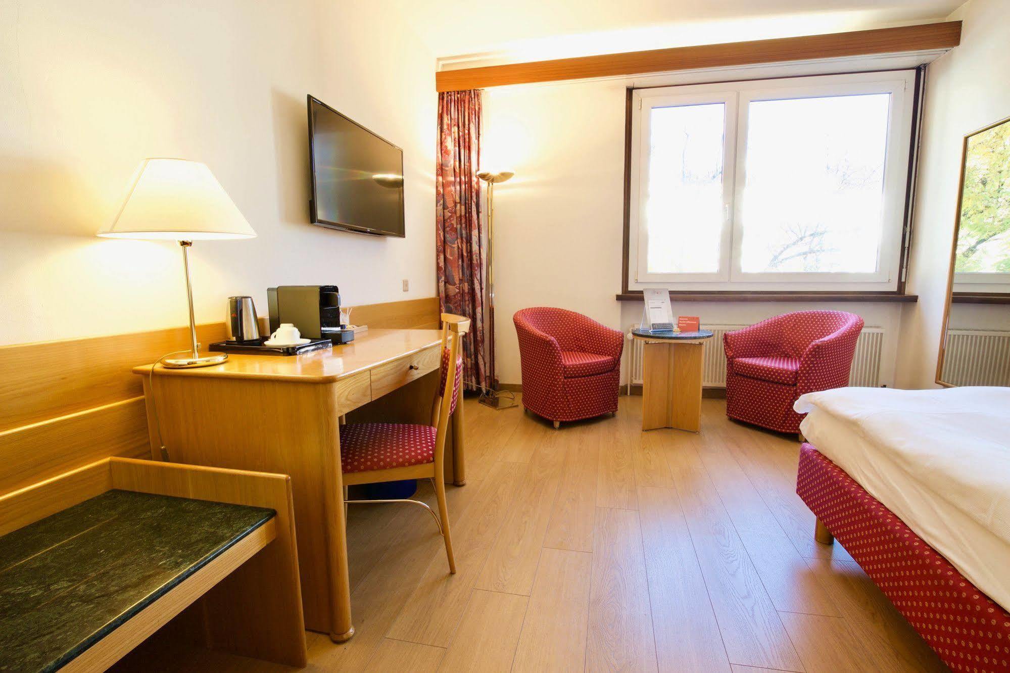 Hotel Du Rhone سيون المظهر الخارجي الصورة